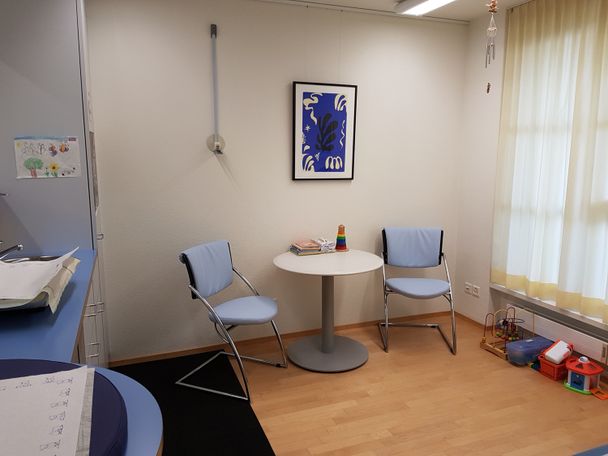 Kinderarztpraxis Mülibrugg Adliswil - Wartebereich
